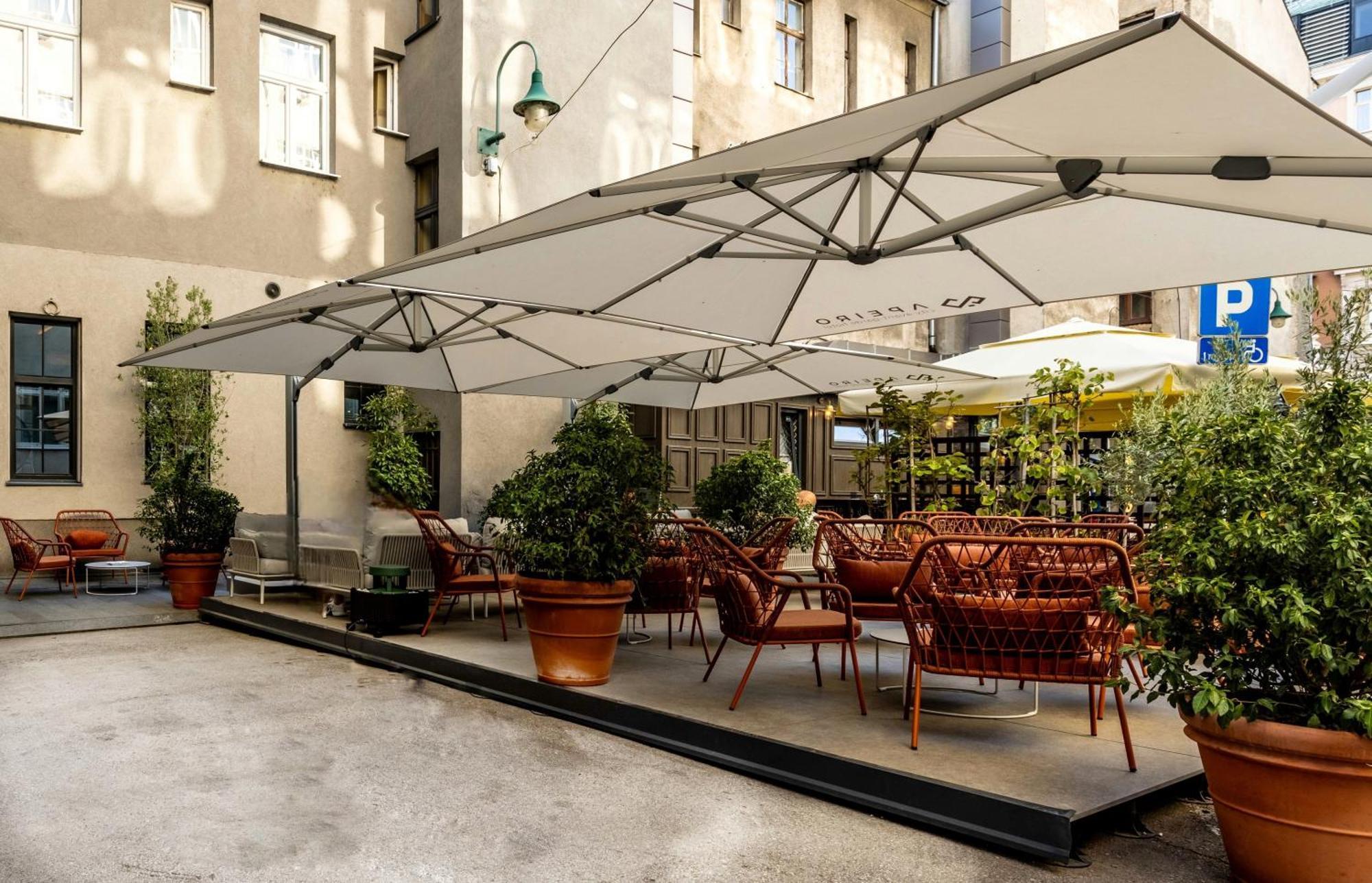 Apeiro City Avant-Garde Hotel Sarajevo Bagian luar foto